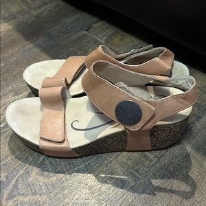 Abeo Brown Leather Slip-On Sandal Una Neutral Wedge Size 9 N